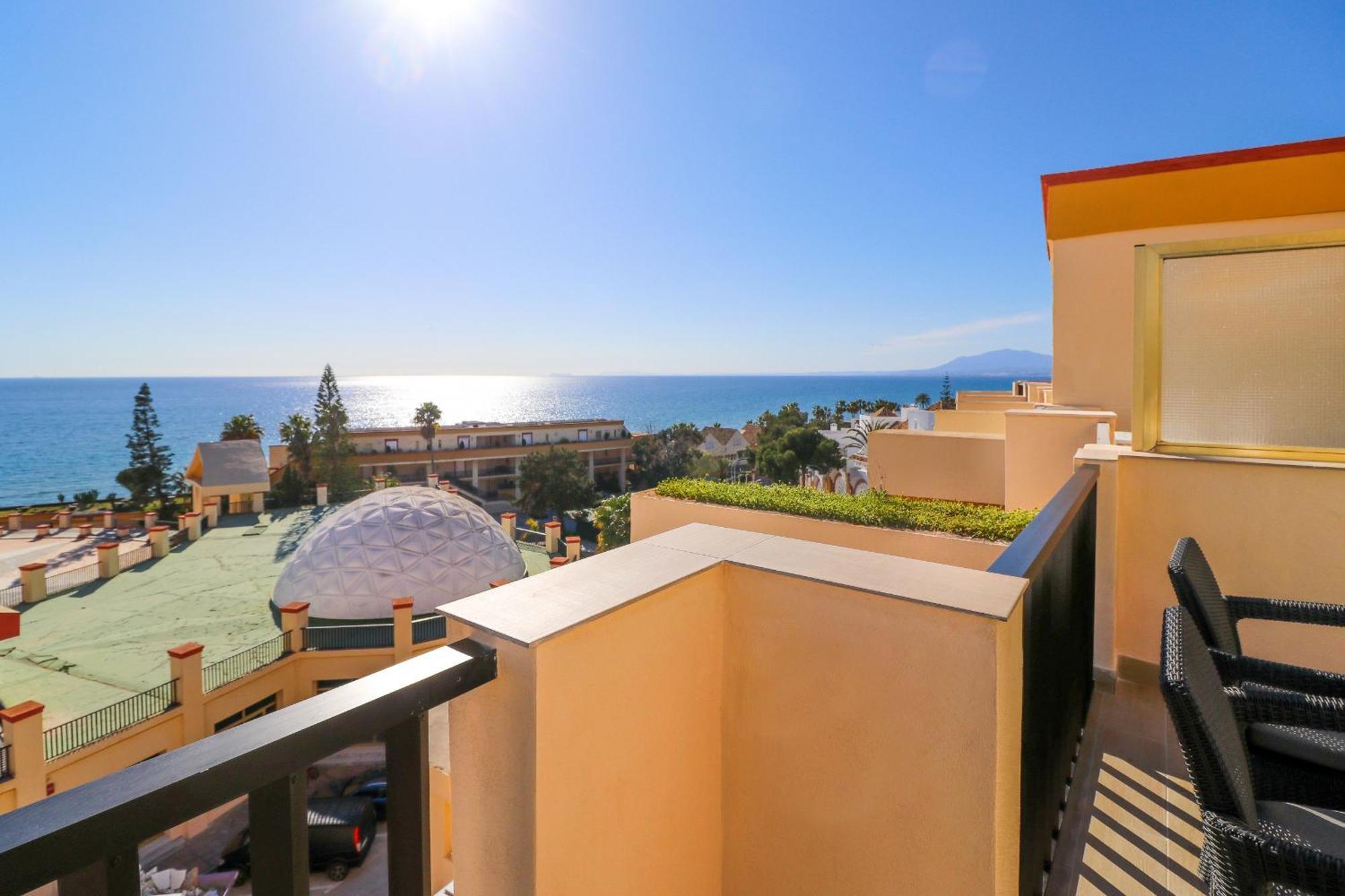 Romana Playa Apartment By The Beach Marbella Ngoại thất bức ảnh